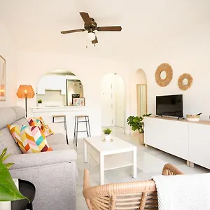 https://apartamento-torrox-laguna-beach.es-andalucia.com